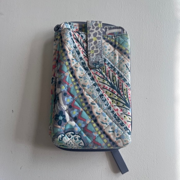 Vera Bradley wristlet wallet with phone pocket - Picture 1 of 4